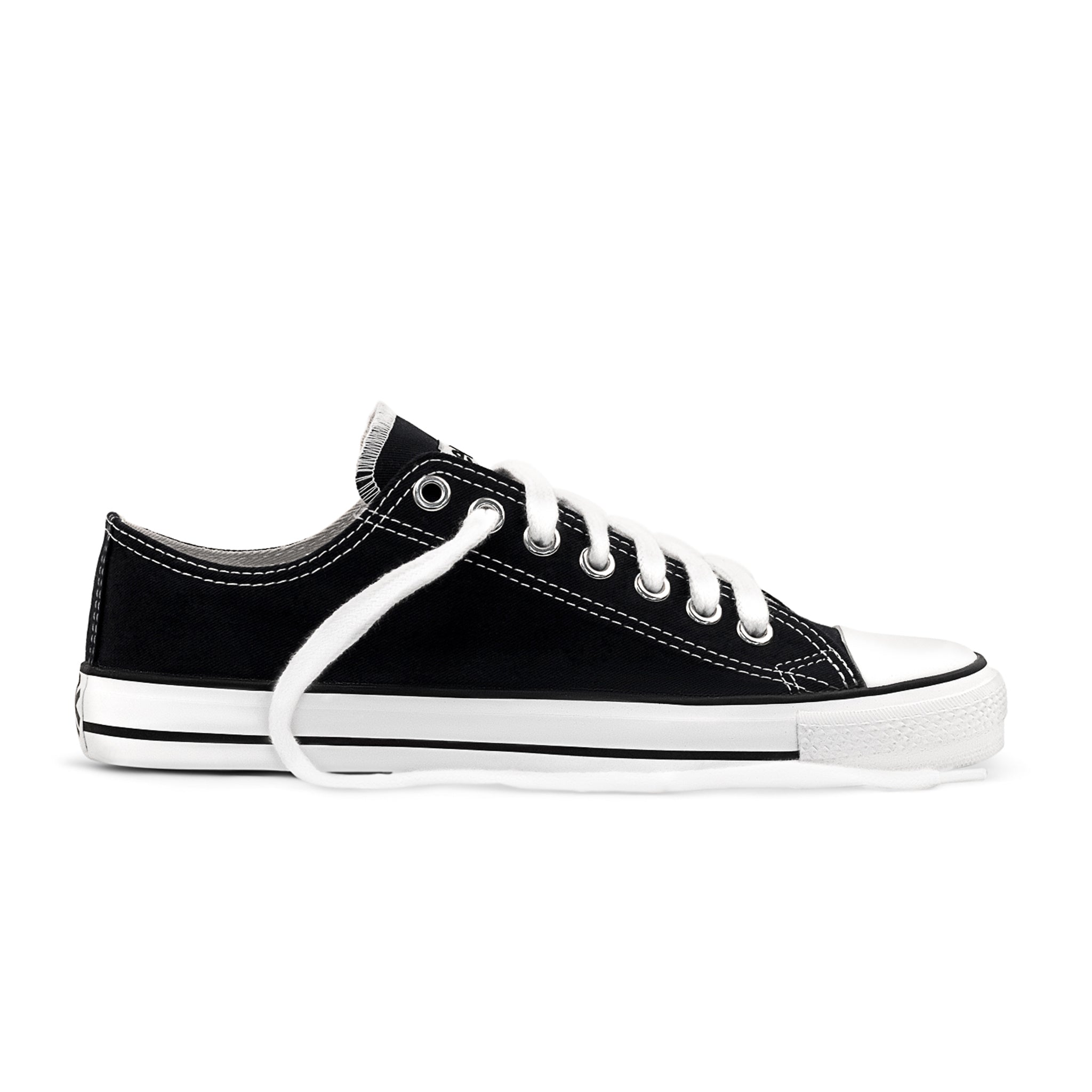 Black & White Vegan Lowcut Sneakers